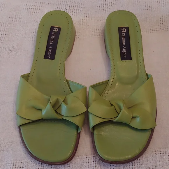 Sandal Bundle - Picture 3 of 16